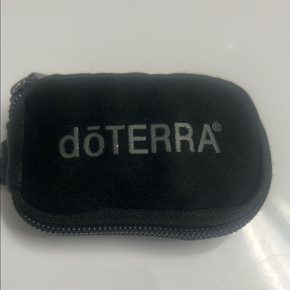 New doTERRA Black Zipper Pouch/keychain